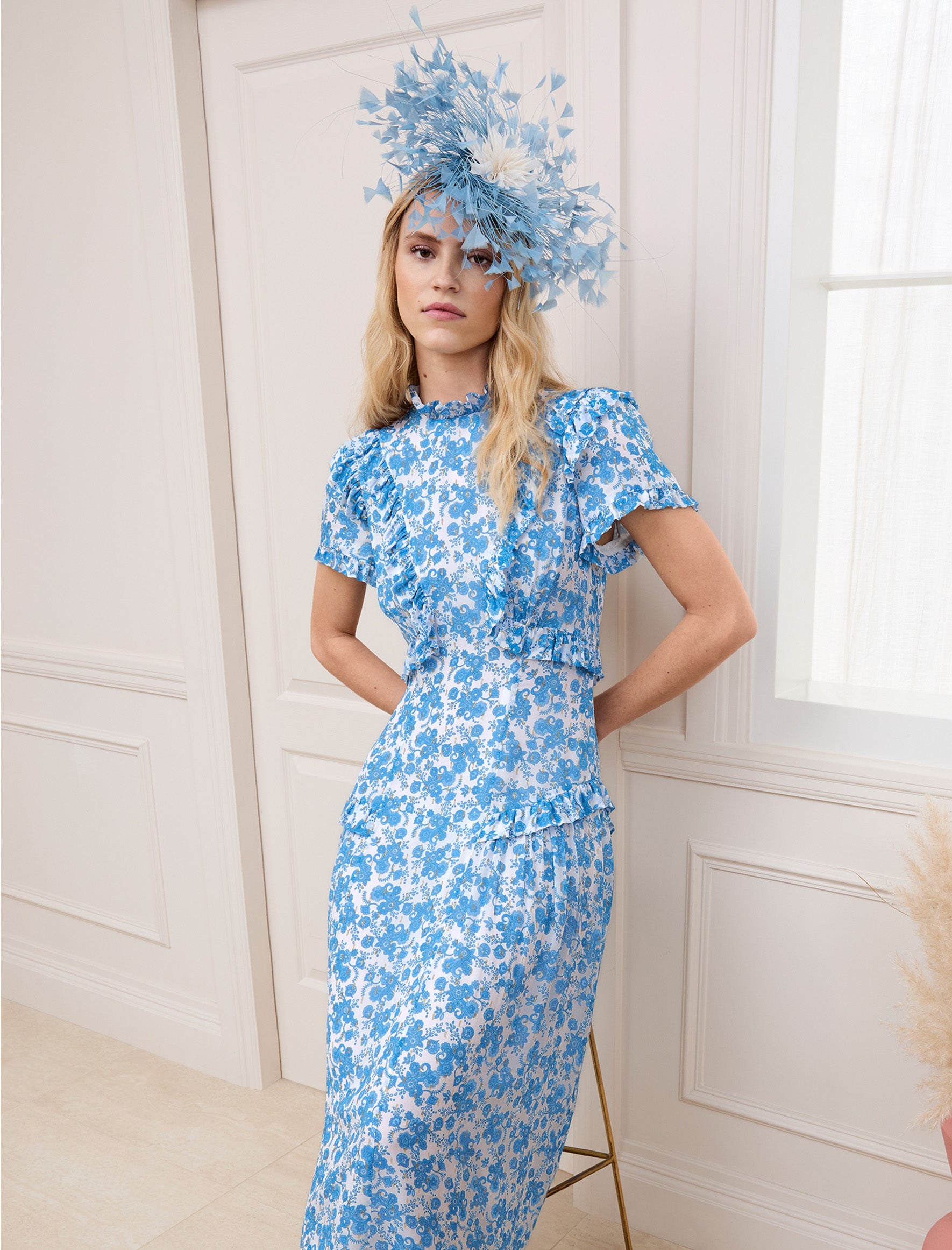 Mirabel Gold Metallic Fil Coupé Maxi Dress - White Blue Paisley Print - Image 3